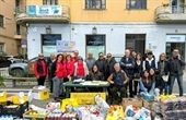 Solidarietà in piazza, raccolta alimentare nel cuore della città per le famiglie in difficoltà
